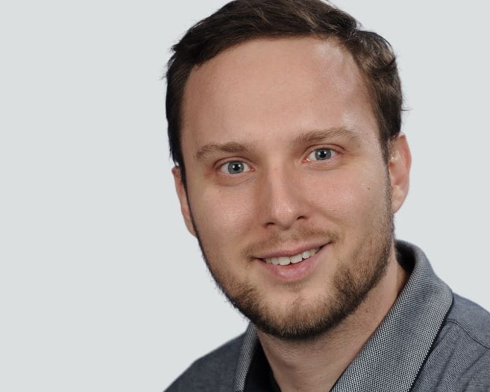 Dr. Peter Zhukovsky